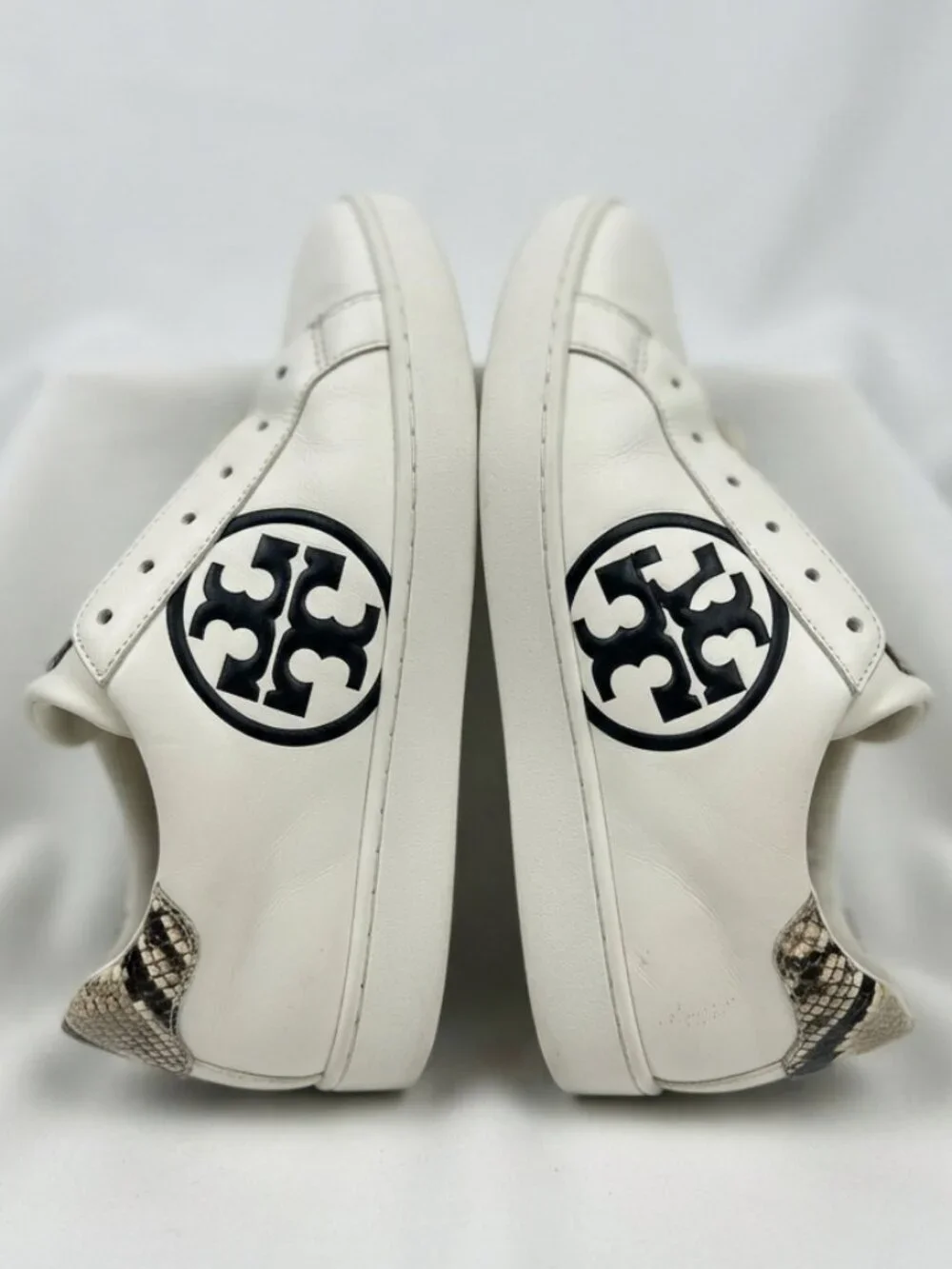 EUC Tory Burch Leigh Logo Sneakers White Leather Snake Trim Designer Low-Top